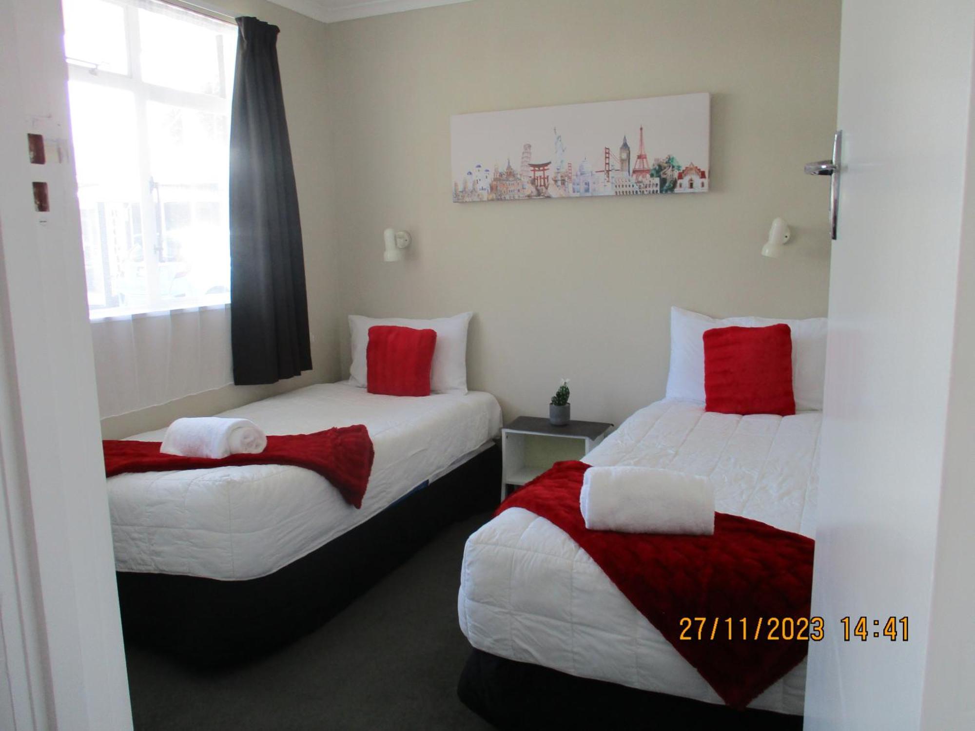 High Street Living Motel Пиктон Экстерьер фото