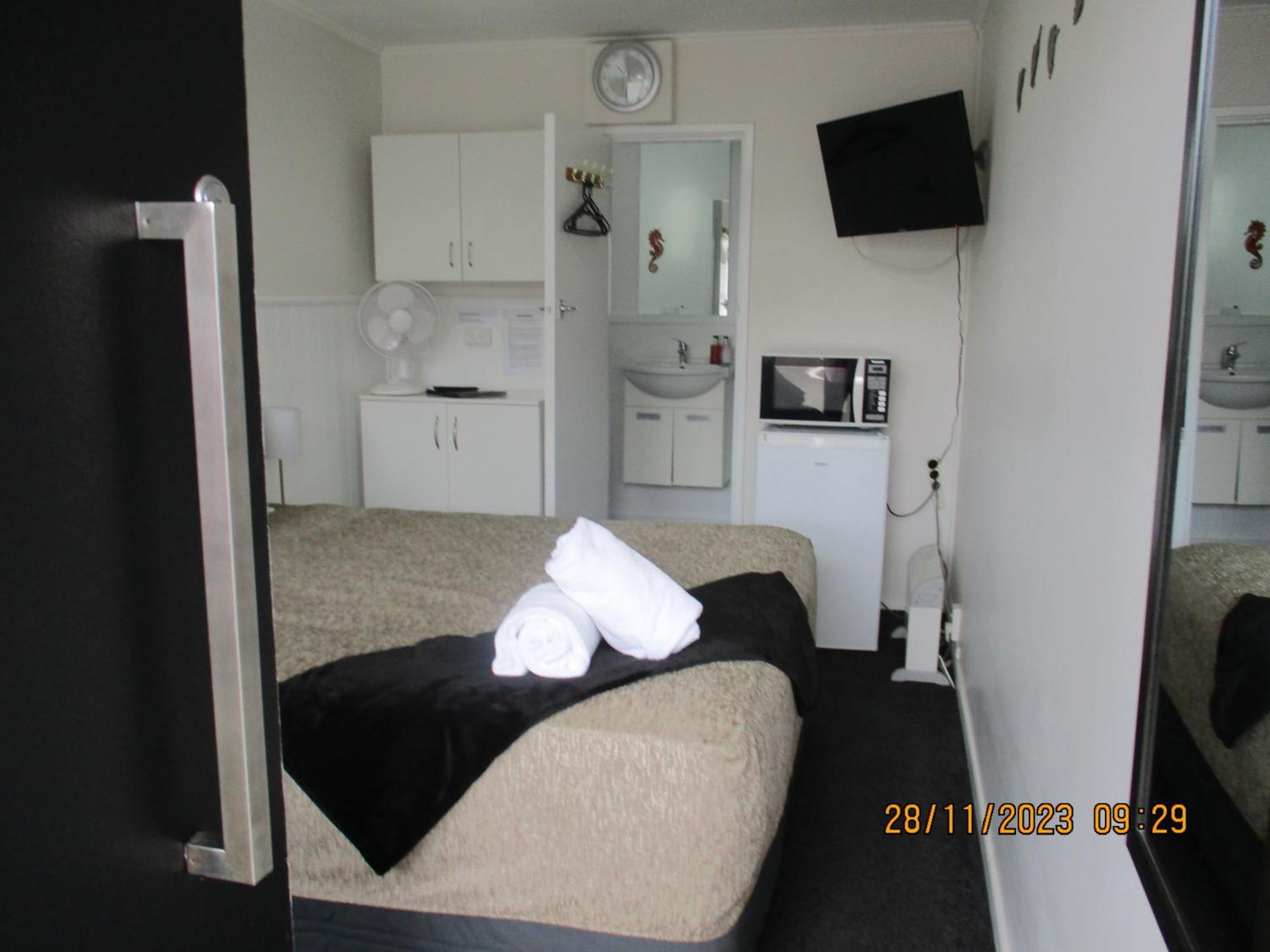 High Street Living Motel Пиктон Экстерьер фото