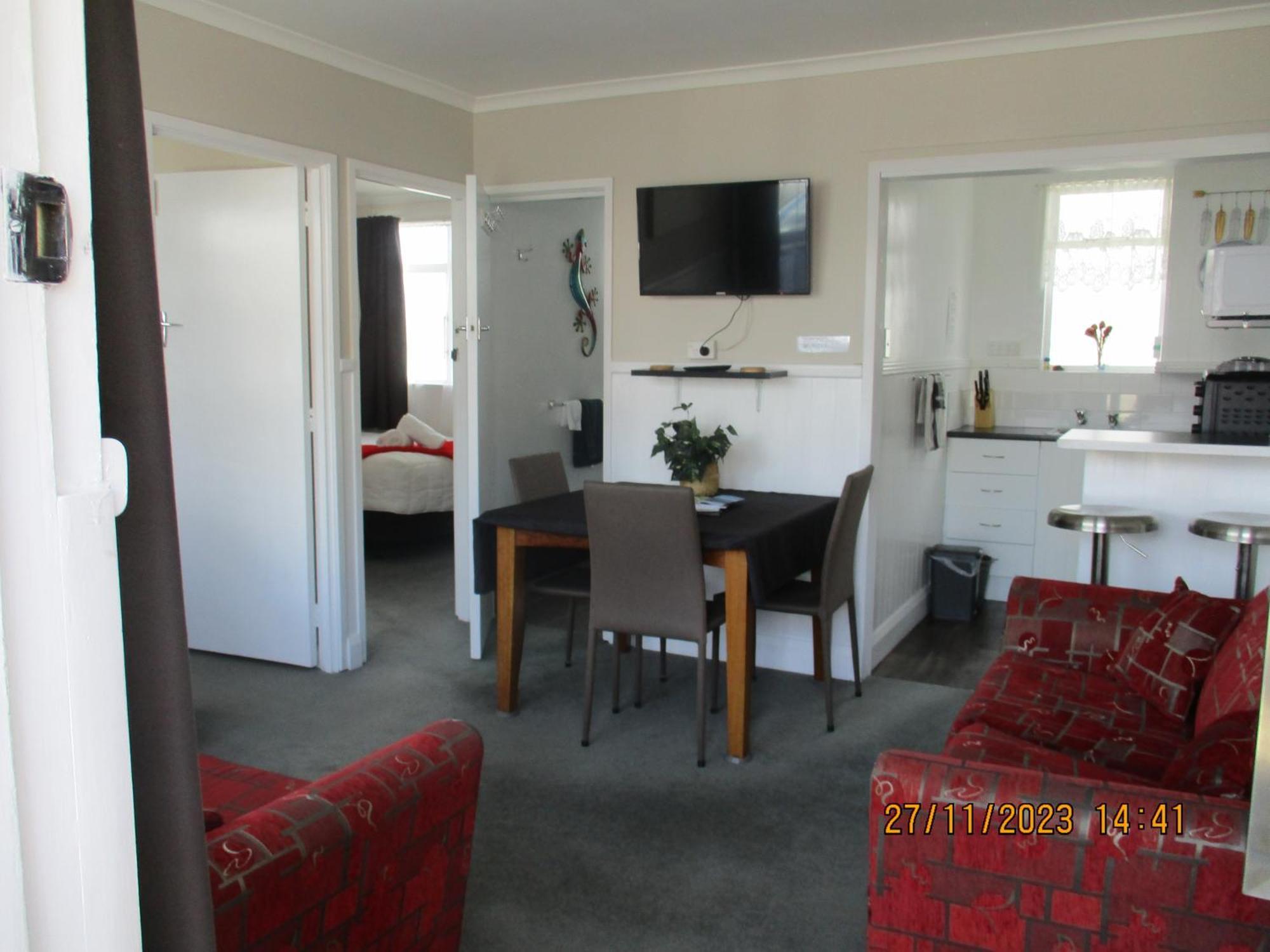 High Street Living Motel Пиктон Экстерьер фото