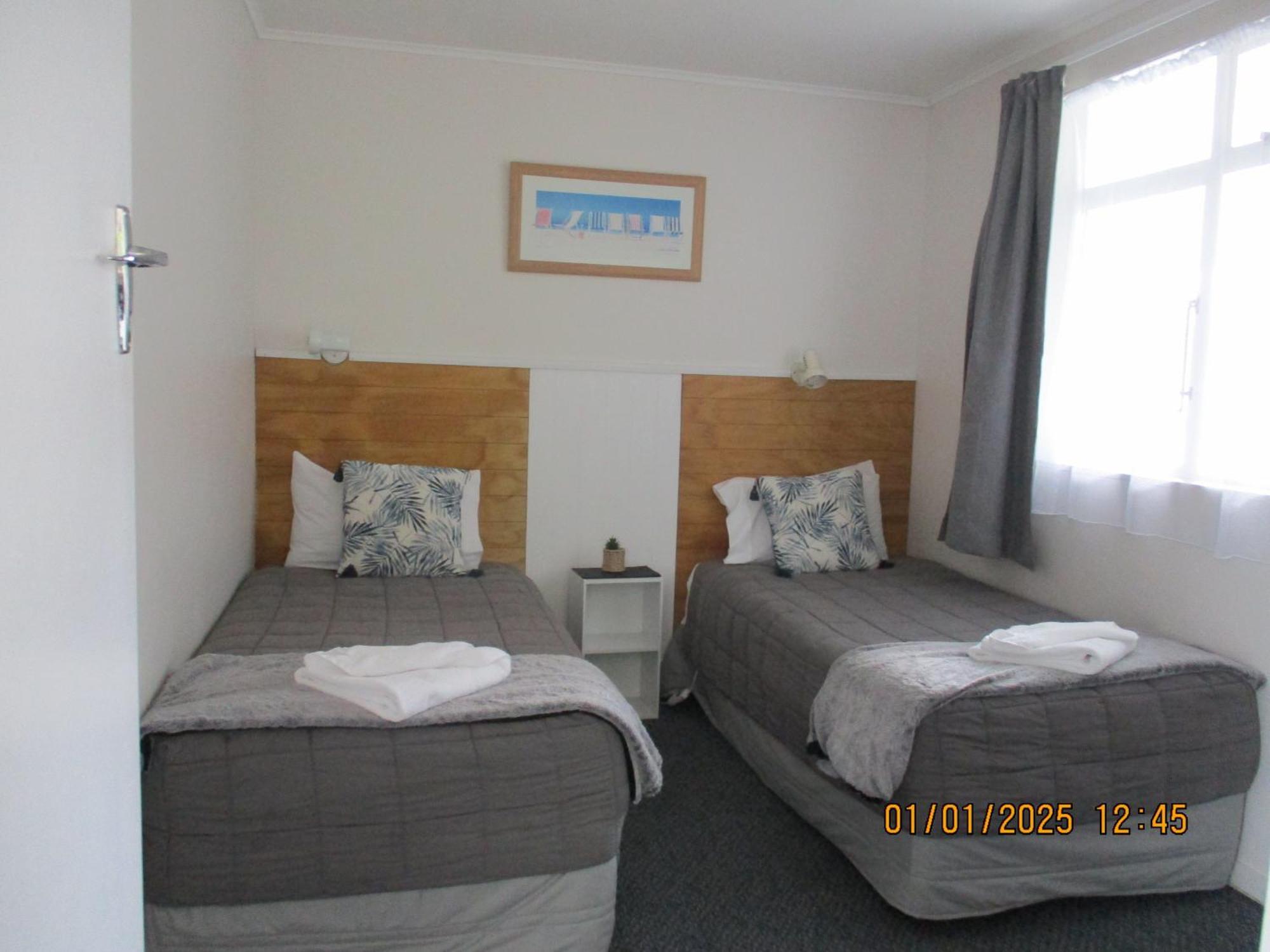 High Street Living Motel Пиктон Экстерьер фото