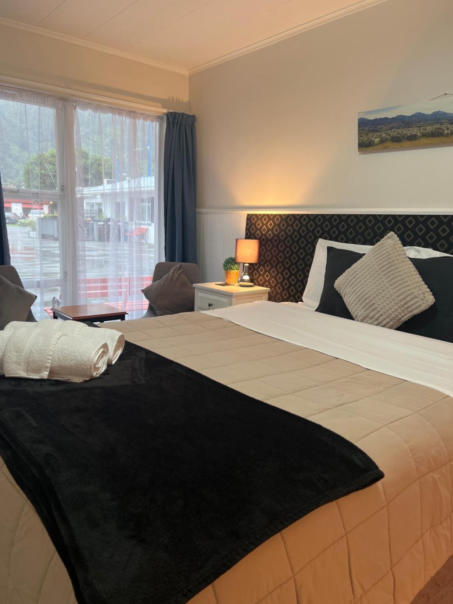 High Street Living Motel Пиктон Экстерьер фото