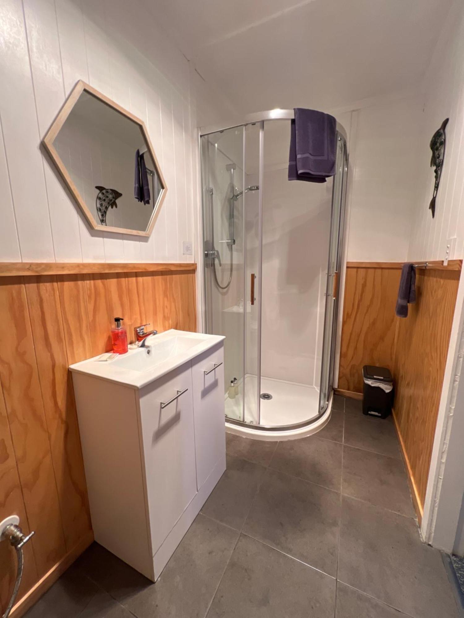 High Street Living Motel Пиктон Экстерьер фото