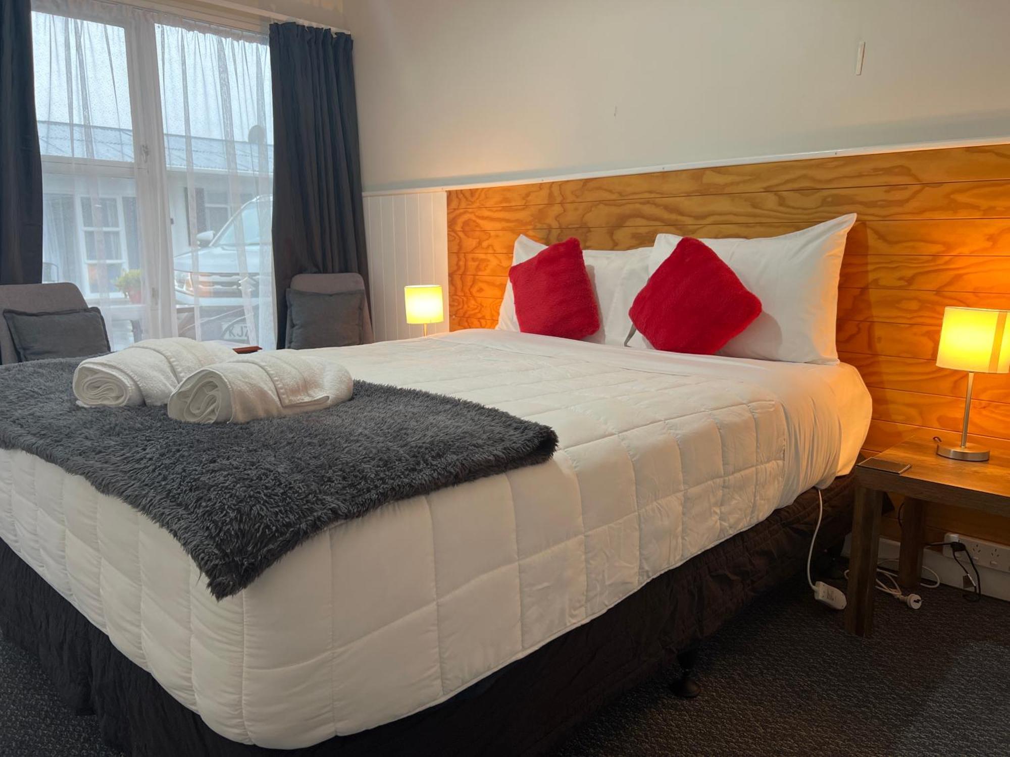 High Street Living Motel Пиктон Экстерьер фото
