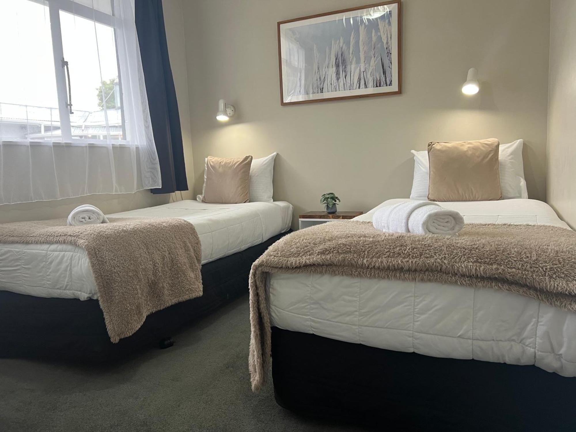 High Street Living Motel Пиктон Экстерьер фото