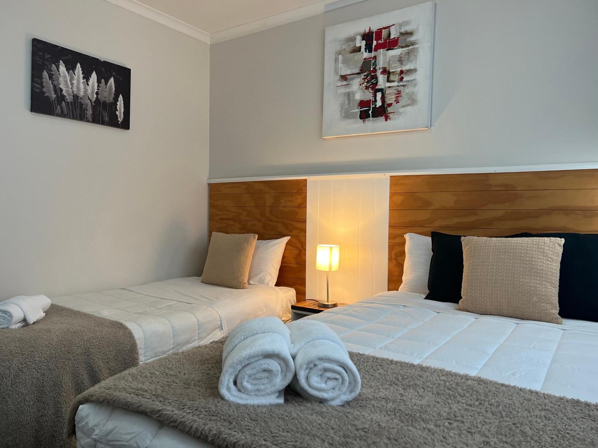 High Street Living Motel Пиктон Экстерьер фото