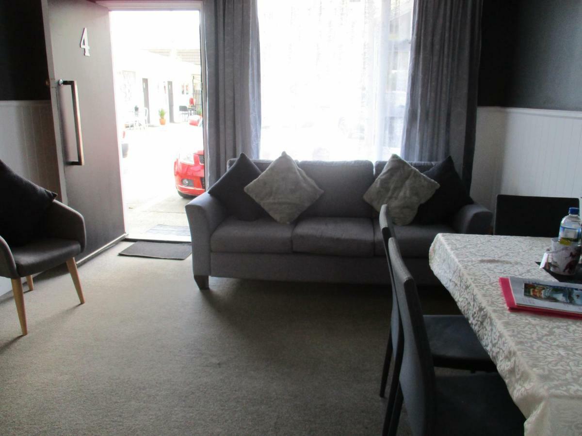 High Street Living Motel Пиктон Экстерьер фото